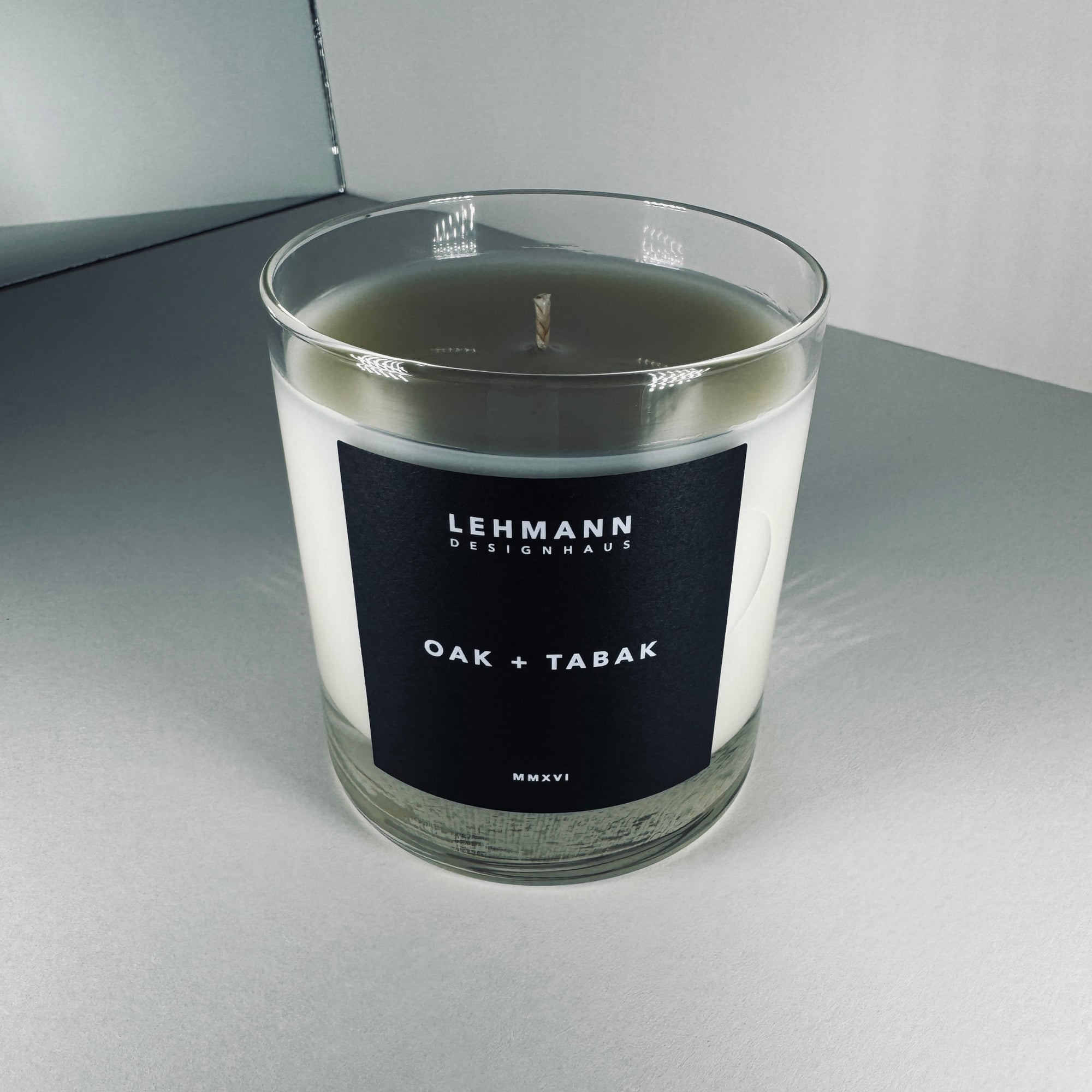 Oak + Tabak 227g Candle | Natural &amp; Non-Toxic | Handmade